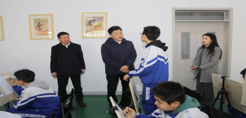 马骏到太原市第十二中学校调研